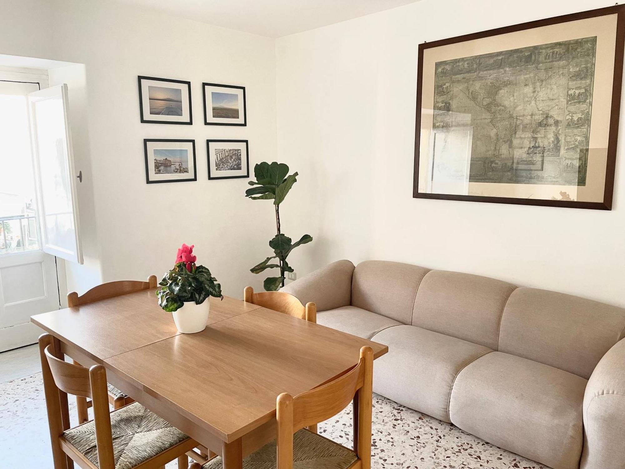 Lorenzo'S House Catania City Centre - Comfortable Large Apartment With 2 Bedrooms And 2 Baths, Close To Trains, Metro And Bus Station Εξωτερικό φωτογραφία